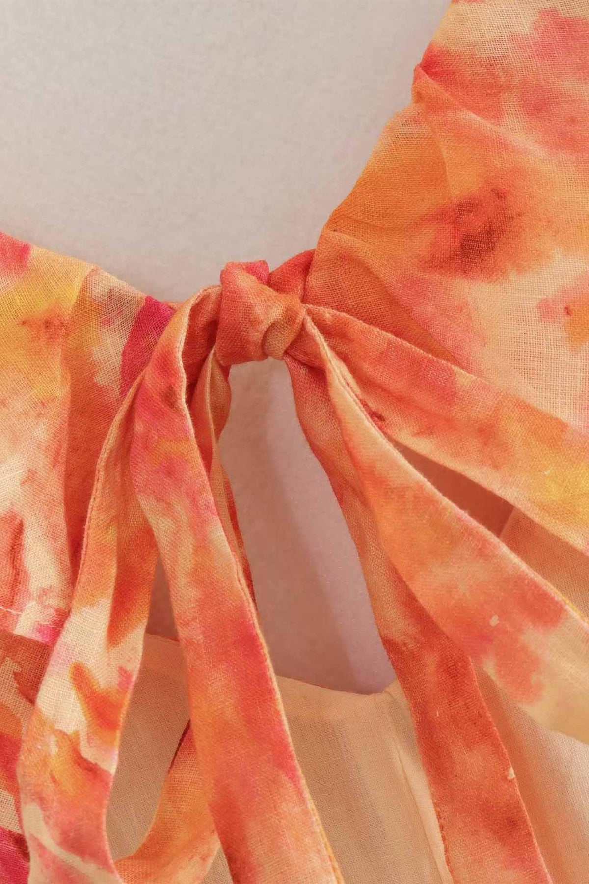 Yafit™ | Vestido Floral con Detalles de Volantes