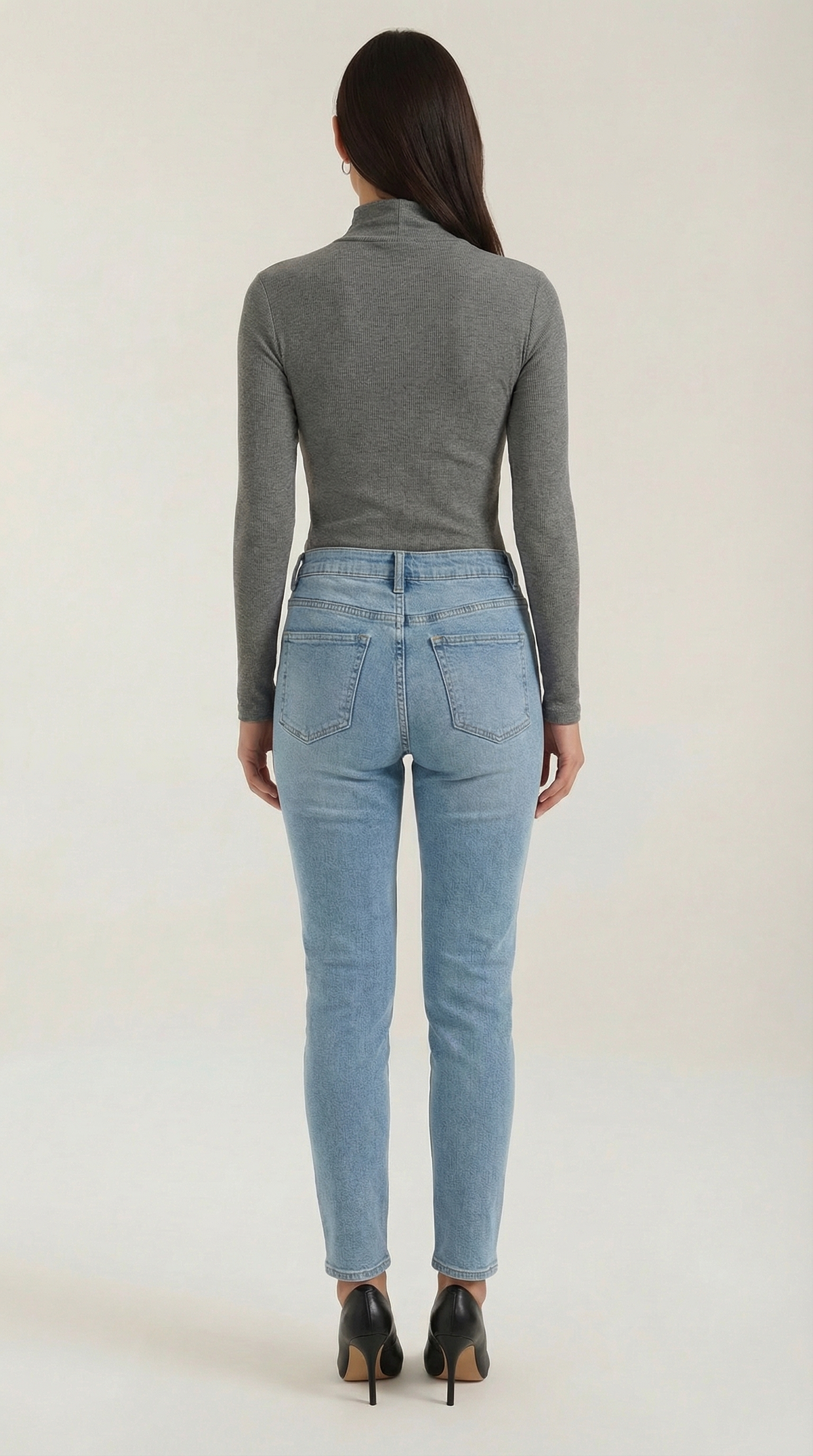 Barbara Chic Long Sleeve Corte Cutout Top