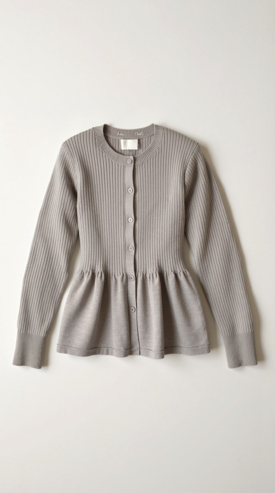 Cardigan Diana con Volantes y Botones
