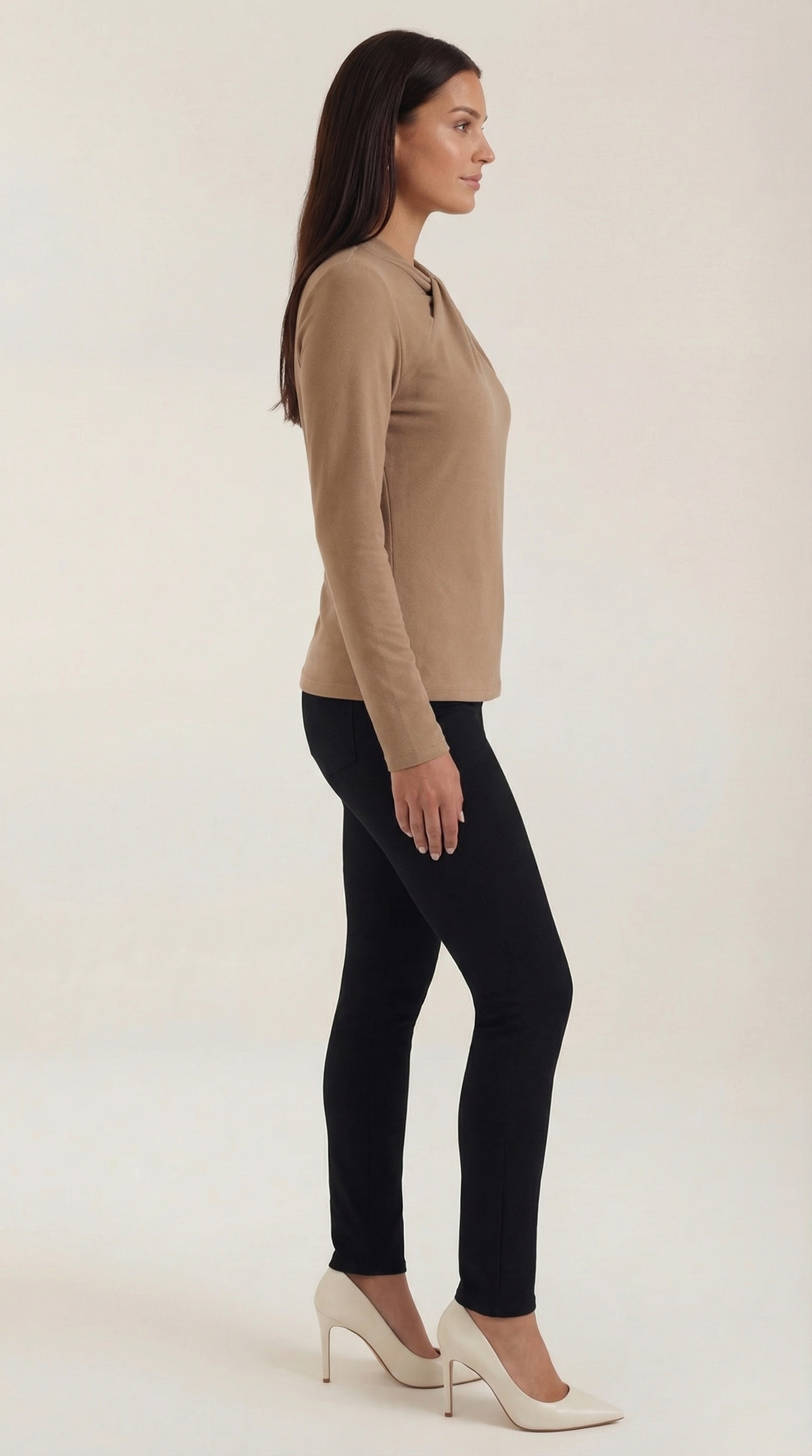 Blusa Jamie con cuello mock y lazo