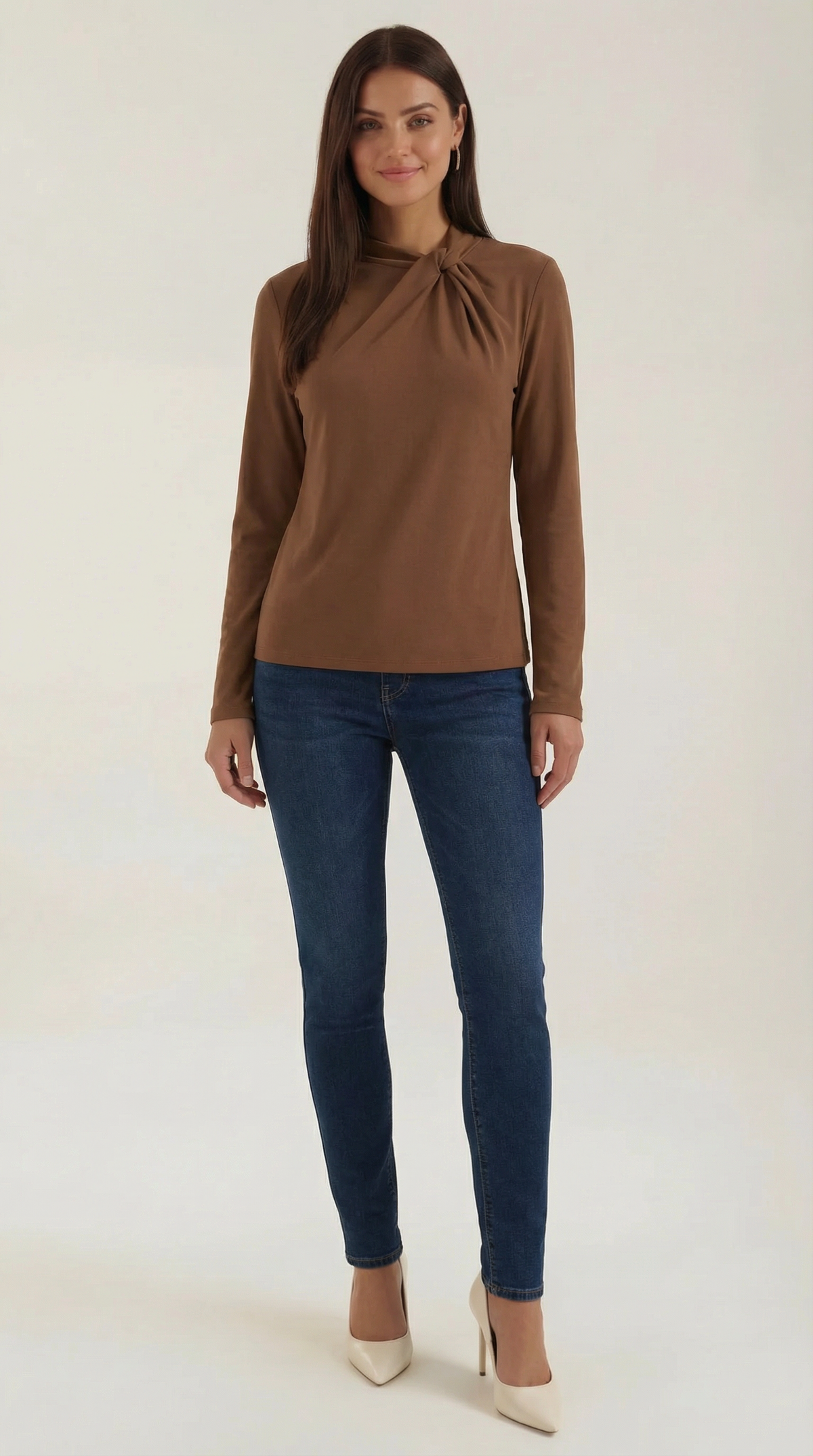 Blusa Jamie con cuello mock y lazo