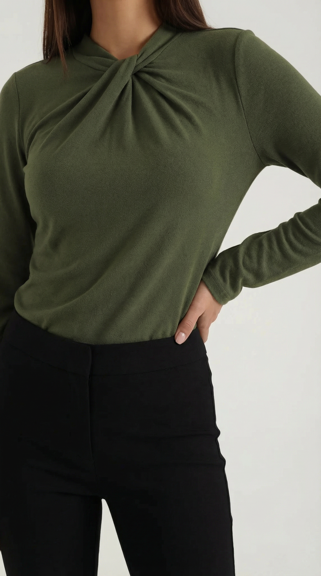 Blusa Jamie con cuello mock y lazo