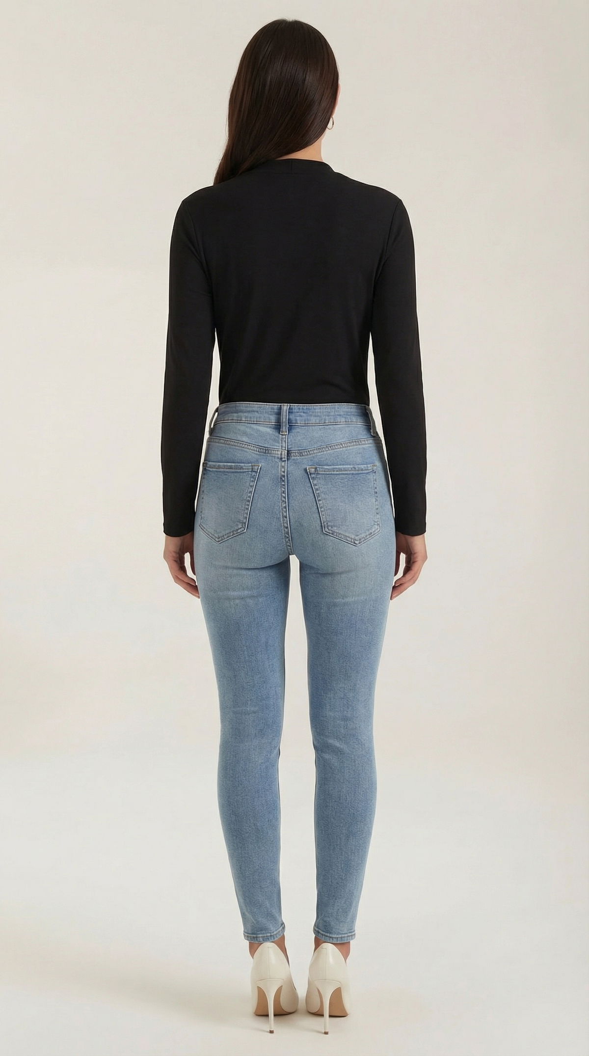 Blusa Jamie con cuello mock y lazo