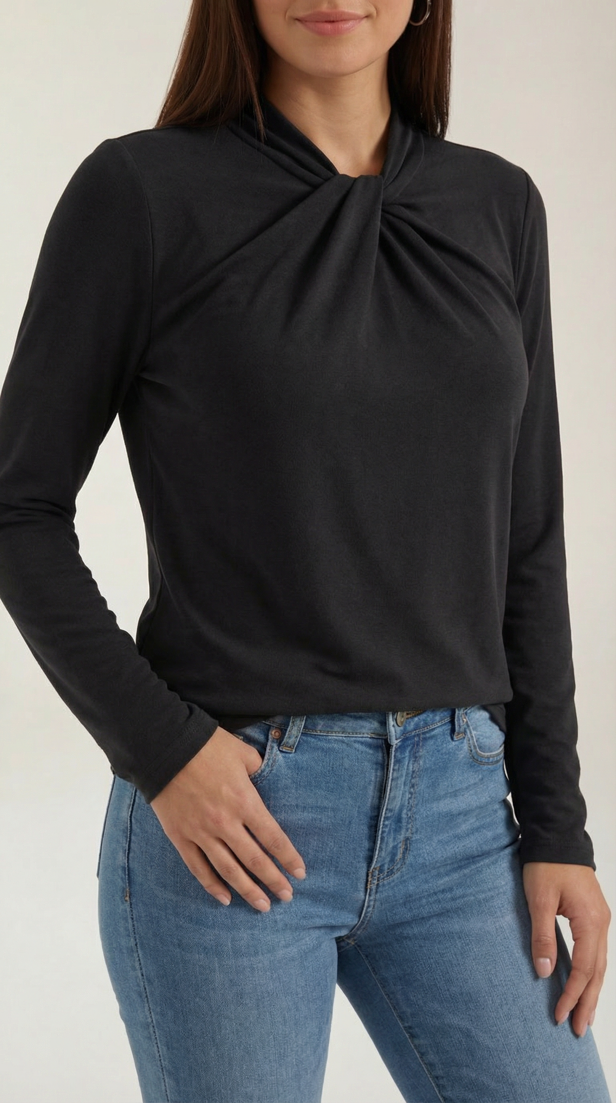 Blusa Jamie con cuello mock y lazo