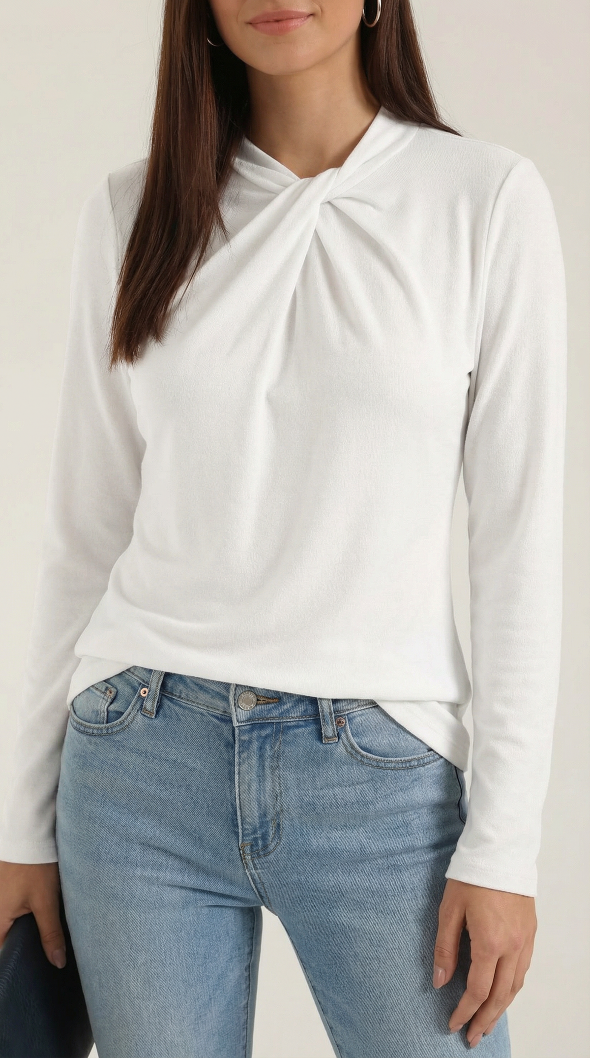 Blusa Jamie con cuello mock y lazo