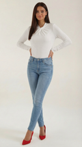 Blusa Jamie con cuello mock y lazo