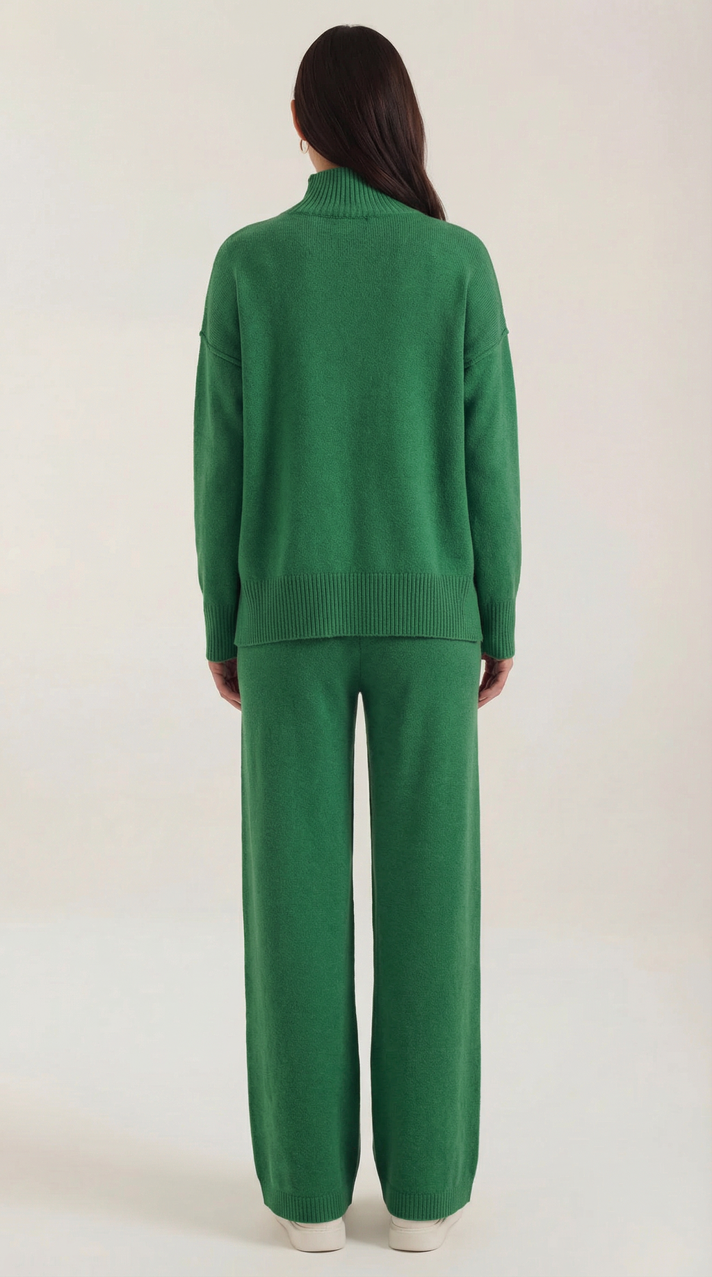 Conjunto de suéter de punto de cuello alto y pantalones vaqueros