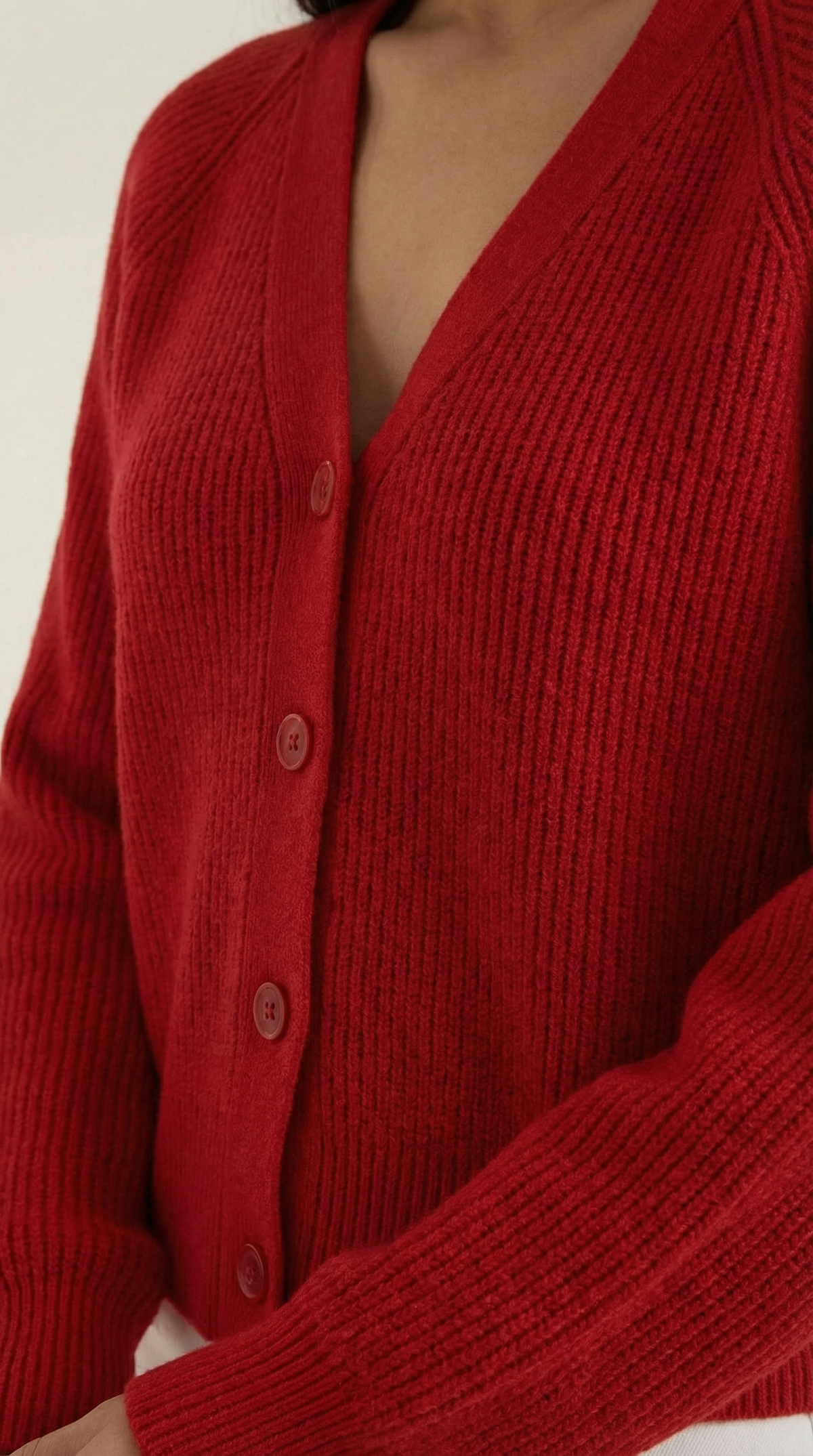 Cardigan Jessica con escote en V y cierre de botones