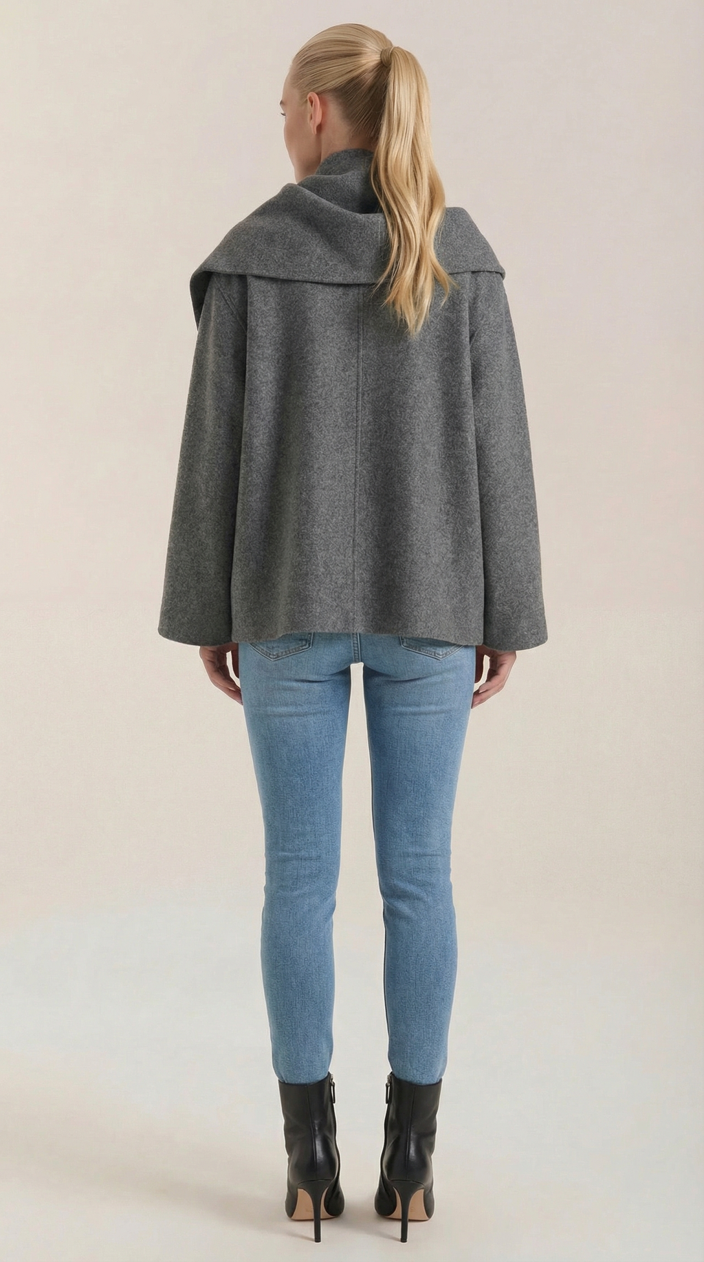 Kristina Gemütlicher Mantel-Cape