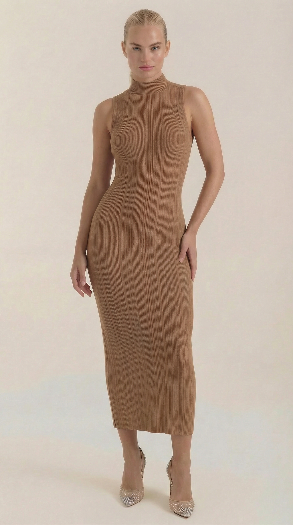 Vestido midi ajustado de cuello alto Sonia
