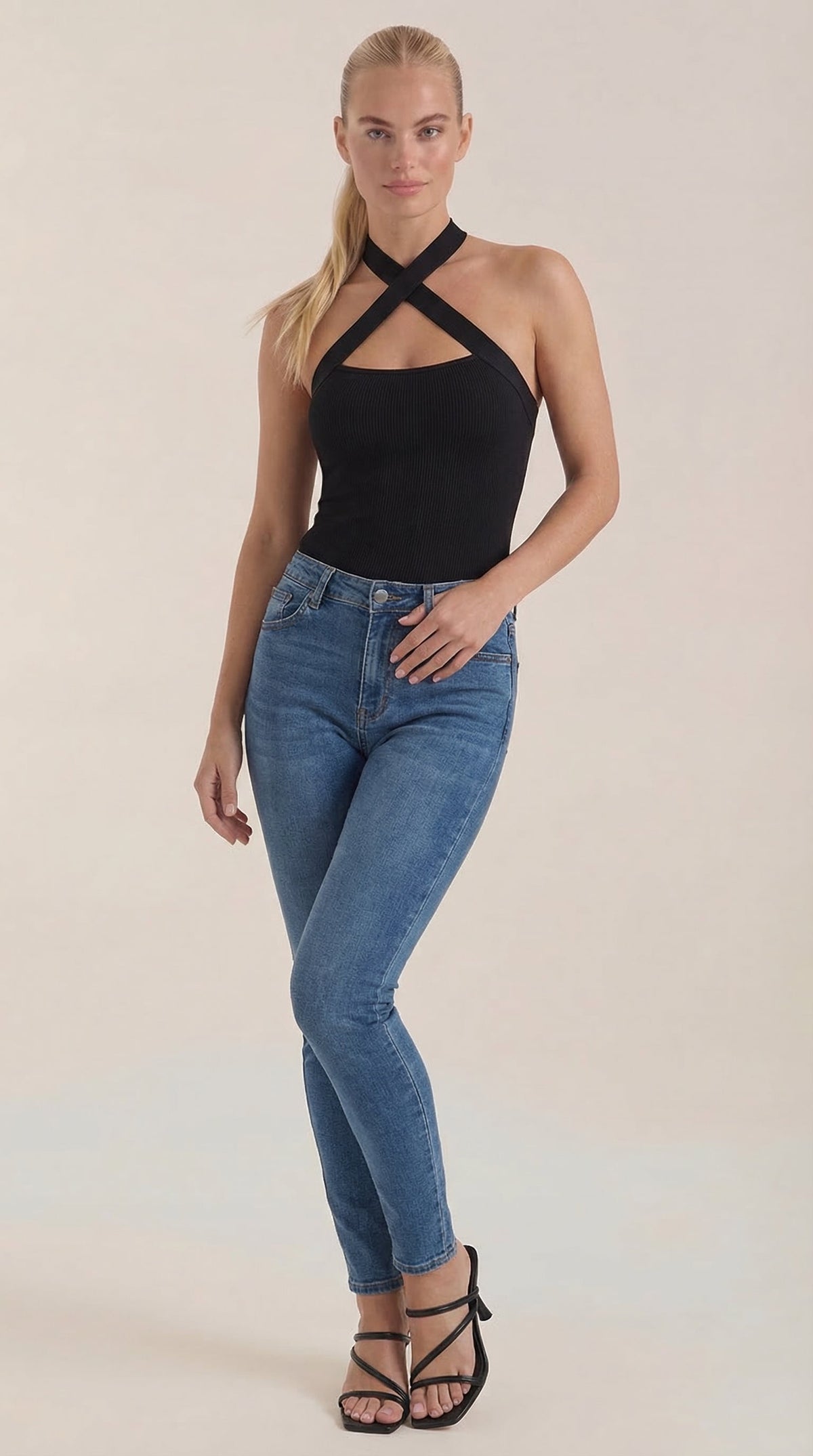 Top Halter Brianna con Tirantes en X