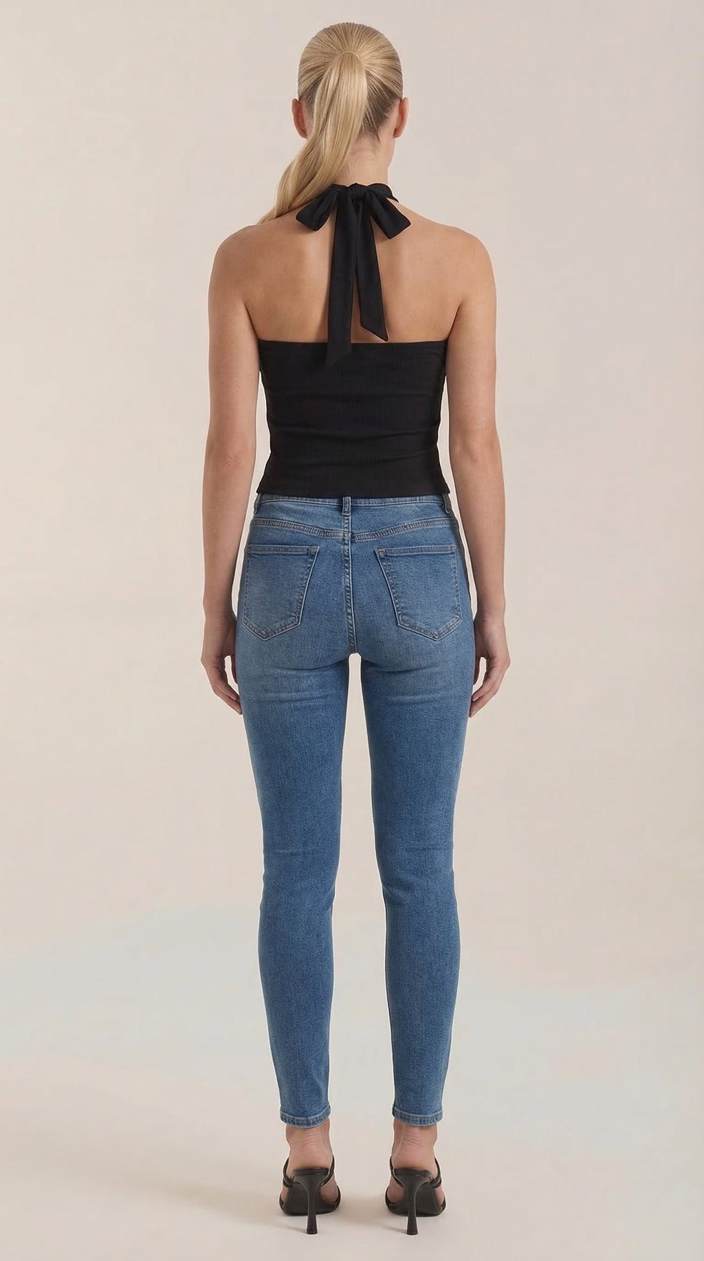 Top Halter Brianna con Tirantes en X