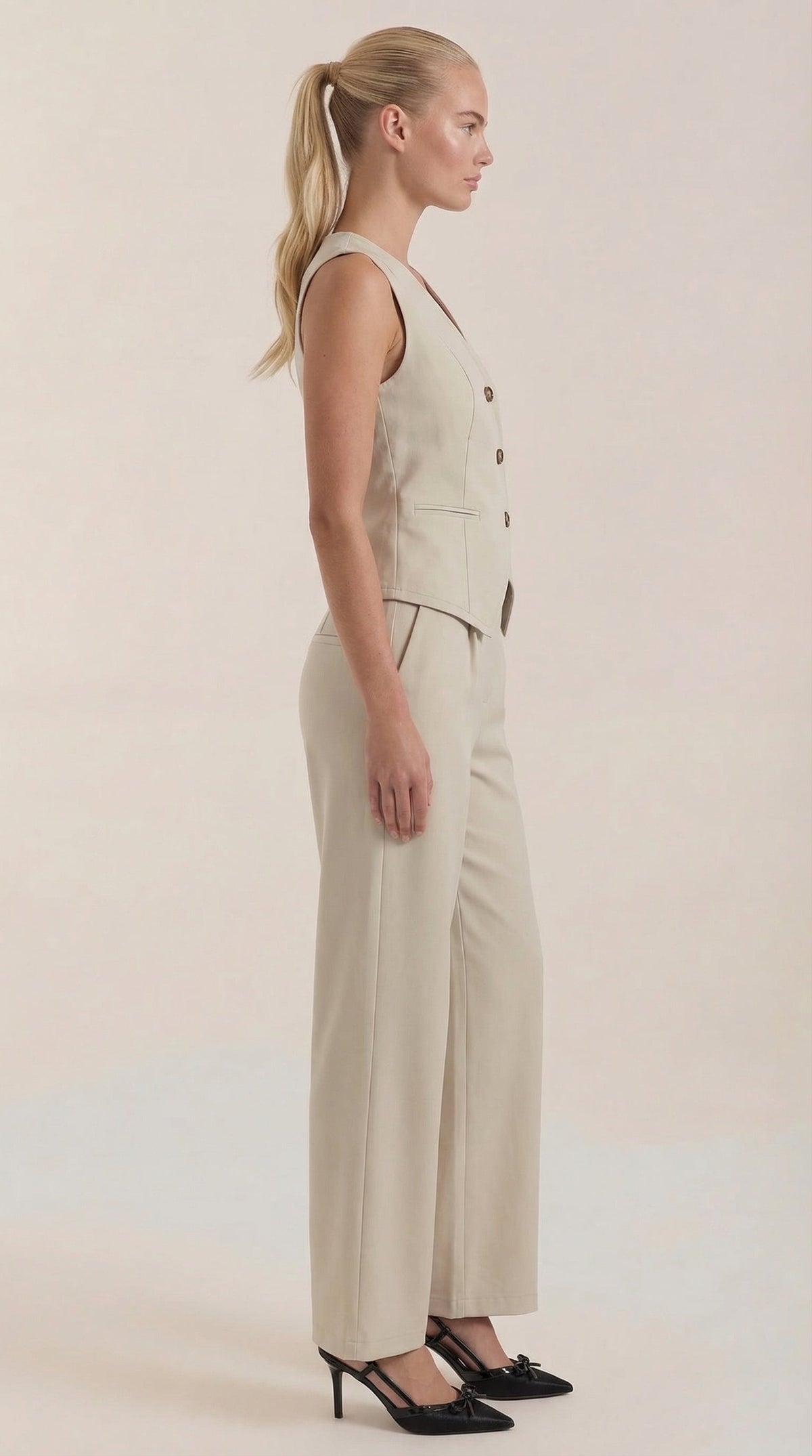 Conjunto de Chaleco y Pantalones en Color Jengibre