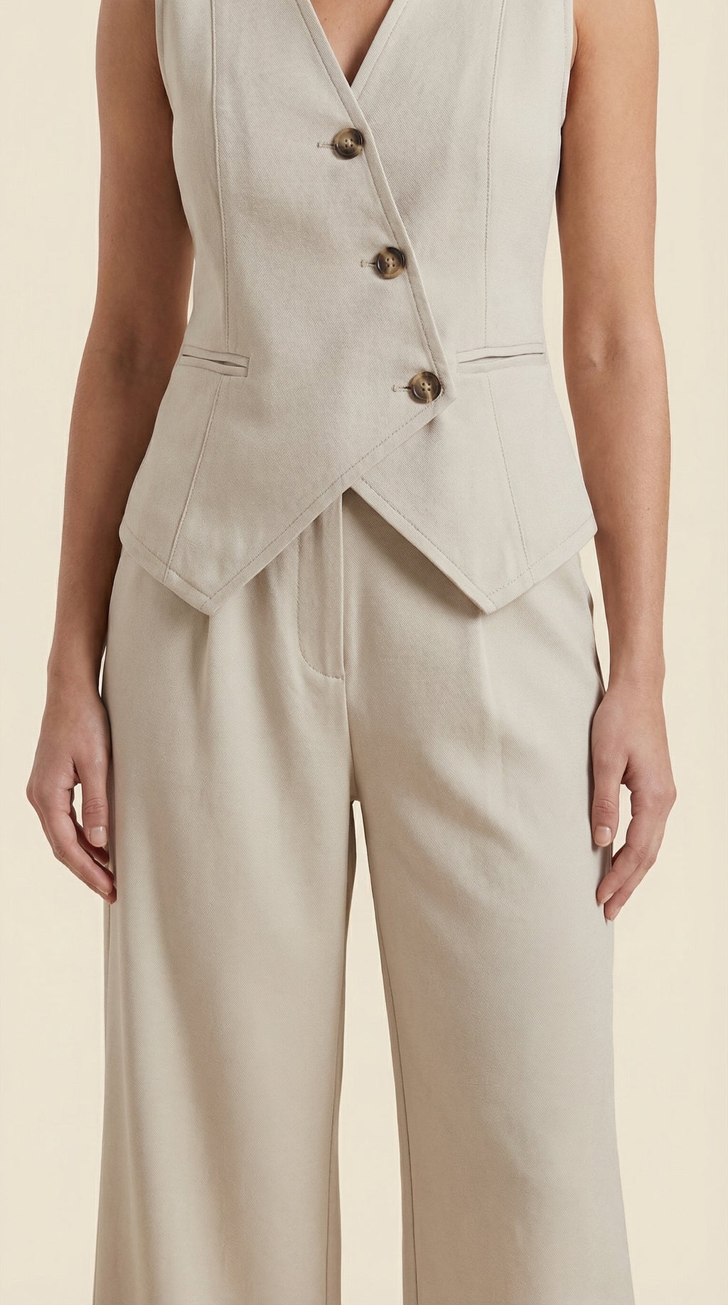 Conjunto de Chaleco y Pantalones en Color Jengibre