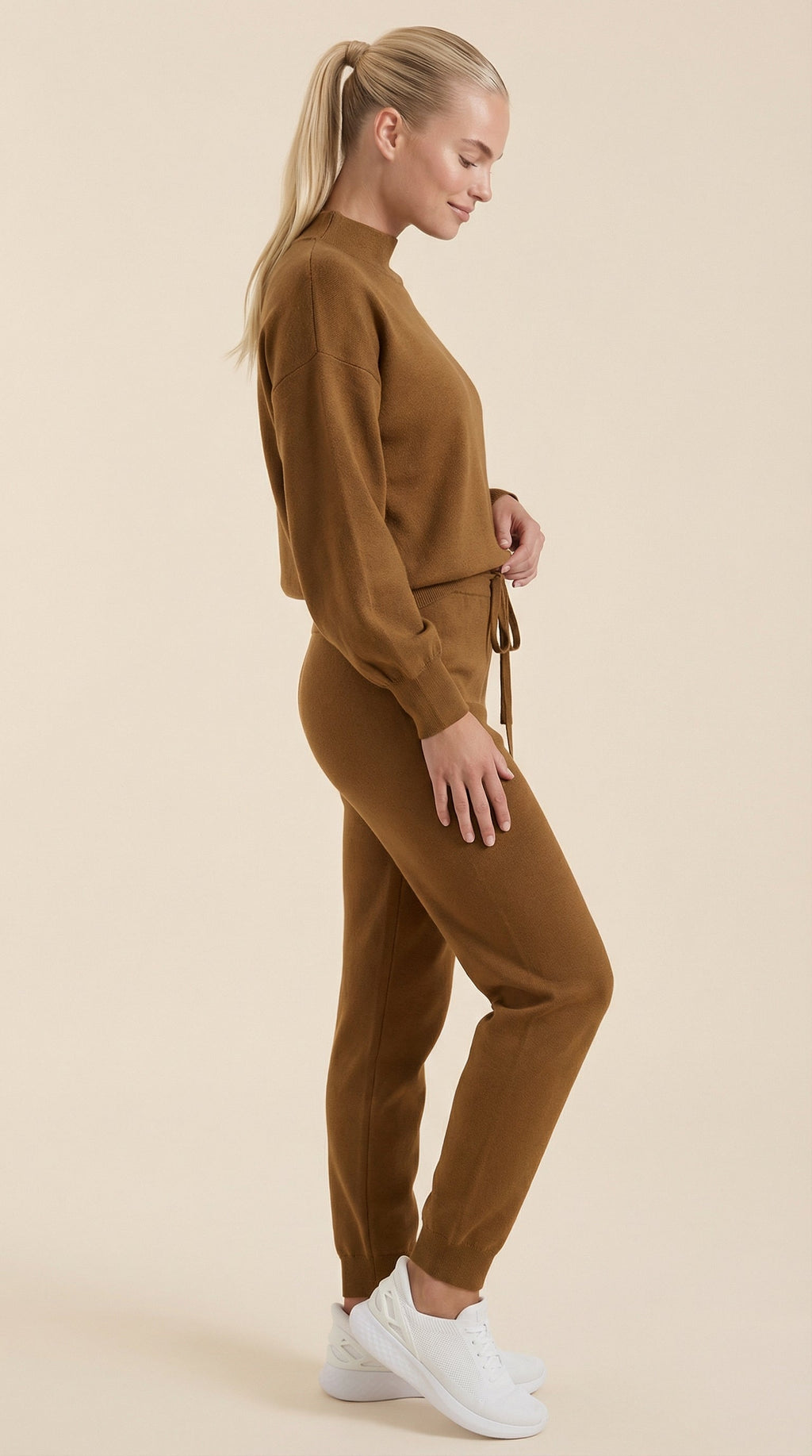 Conjunto Lounge Mavis Strick con Cuello Alto