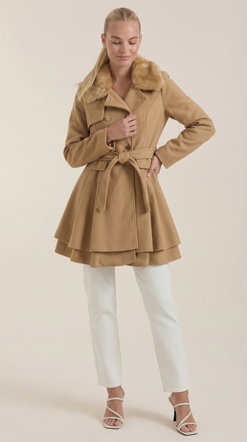 Abrigo A-Línea Myrtle con Corte Fit-and-Flare