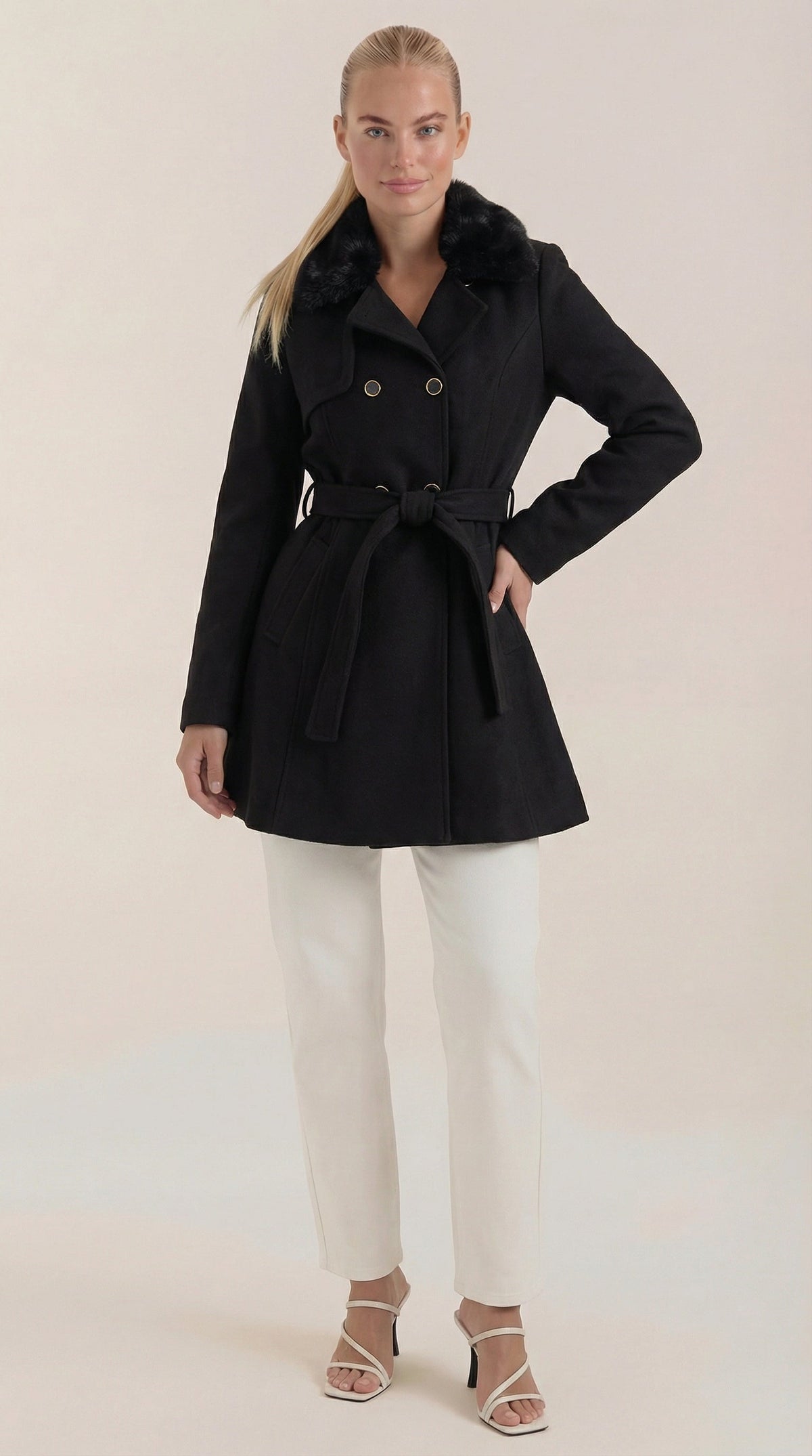 Abrigo A-Línea Myrtle con Corte Fit-and-Flare