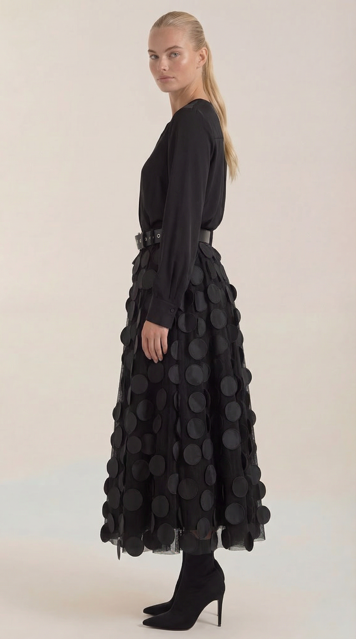 Falda Midi de Malla con Detalles de Puntos Olga