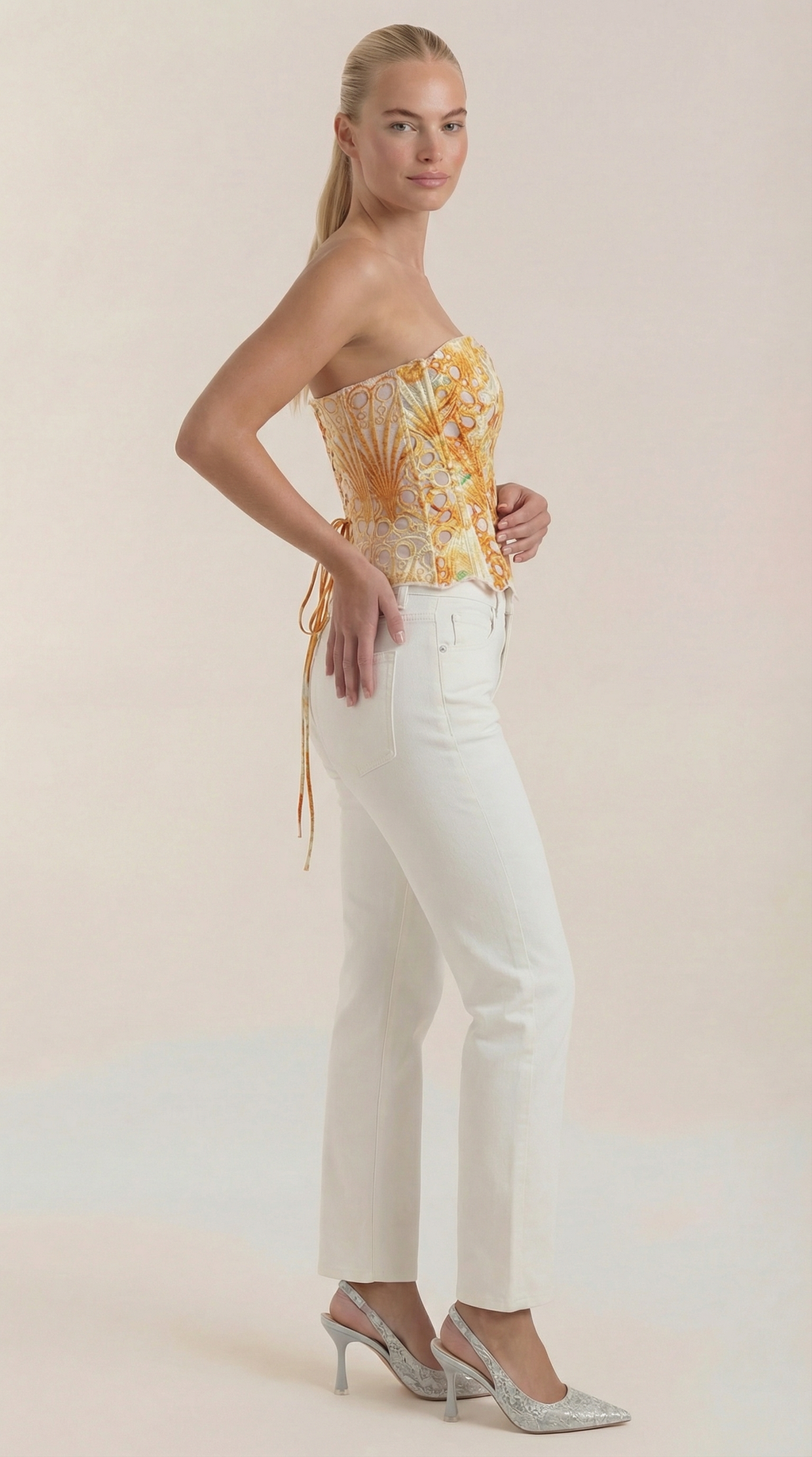 Robyn Sin Tirantes: Corsé Elegante